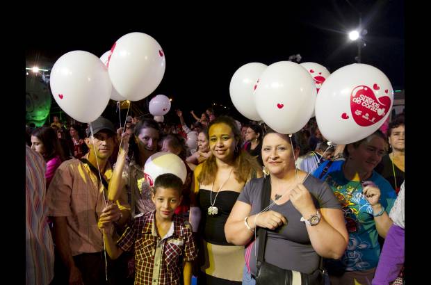 Foto Edwin Bustamante - La paz, la solidaridad y el amor hicieron parte de los buenos deseos.