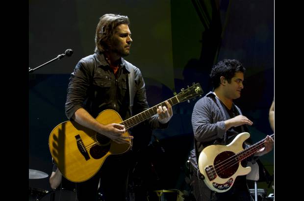 Foto Edwin Bustamante - Los asistentes al Jard&#237;n Bot&#225;nico vibraron con Juanes.