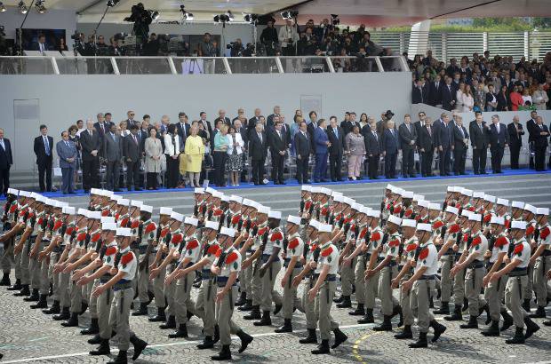 AFP - La festividad contó este año con la participación de 80 países invitados para conmemorar el centenario del inicio de la Primera Guerra Mundial.