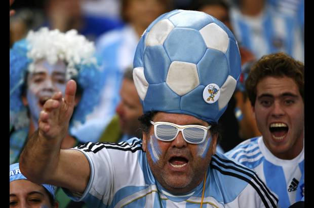 Reuters - Caracterizarse de la mejor manera es la idea de los hinchas en Brasil 2014.