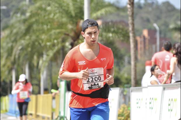 Esteban Jaramillo y Sebasti&#225;n Salazar - M&#225;s de 10 mil competidores se dieron cita en esta hist&#243;rica cita deportiva que se corr&#237;a en las modalidades de 5, 10, 21 y 42 kil&#243;metros.