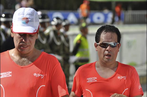 Esteban Jaramillo y Sebasti&#225;n Salazar - M&#225;s de 10 mil competidores se dieron cita en esta hist&#243;rica cita deportiva que se corr&#237;a en las modalidades de 5, 10, 21 y 42 kil&#243;metros.