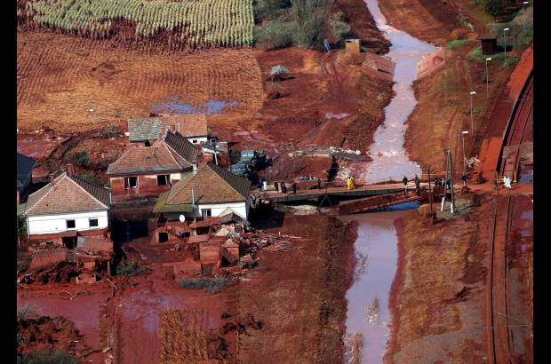 AP - Las autoridades han asegurado que la balsa es ahora segura y que no hay problemas de nuevos vertidos.
