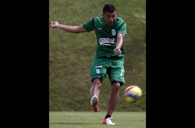 Julio C&#233;sar Herrera - J&#233;fferson Duque es la esperanza de gol para el noveno cl&#225;sico entre verdes y dorados en Ditaires.