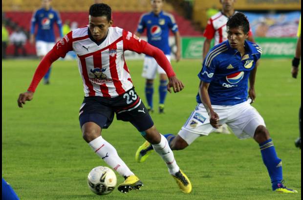Colprensa - Millonarios y Junior igualaron sin goles en El Camp&#237;n.