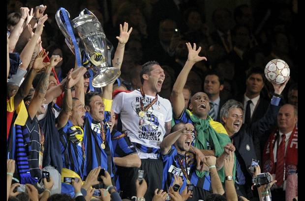 AP - En un partido trabado en lo táctico y con pocas ocasiones, Milito fabricó y anotó dos goles para darle al Inter una victoria 2-0 sobre el Bayern Múnich en la final de la Liga de Campeones.