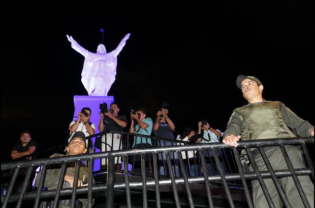 FOTO HENRY AGUDELO - Con la adecuaci&#243;n de la v&#237;a de acceso, parqueadero, mobiliario urbano y obras de paisajismo, el cerro El Picacho se convirti&#243; en ecoparque.