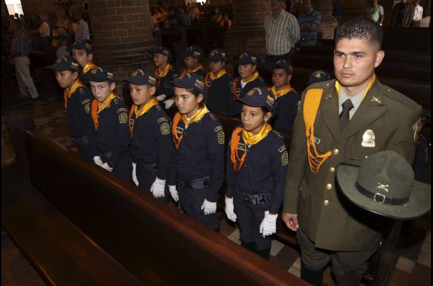 Manuel Saldarriaga - El gobernador Fajardo aprovech&#243; para reconocer la labor de la instituci&#243;n en defensa y protecci&#243;n de los ciudadanos de Antioquia y le ofreci&#243; todo su respaldo.