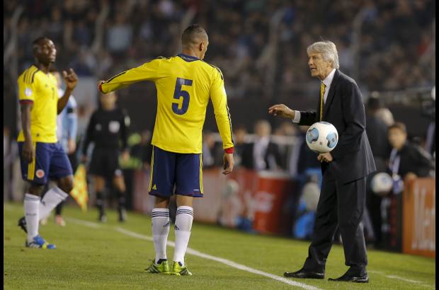 AP - El técnico de Colombia, José Néstor Pekerman planteó de muy buena manera el juego ante sus compatriotas. Sólido en el medio campo lució el combinado tricolor.