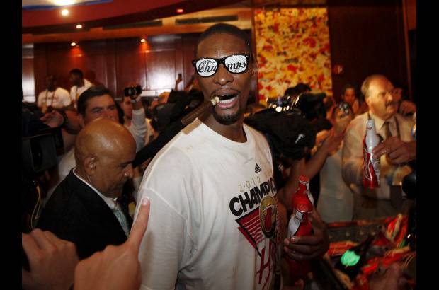 AP - Johnson, ahora comentarista de televisi&#243;n, que vivi&#243; junto a Riley la experiencia de los Lakers en la d&#233;cada de los ochenta y principios de los noventa, le dio la raz&#243;n sobre la nueva realidad que se va a vivir en el futuro de los Heat y de la NBA.