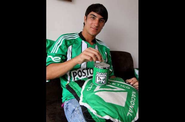 Sebasti&#225;n P&#233;rez - Volante. 29 de marzo de 1993, Envigado, Antioquia. 1,76 metros y 70 kilos.