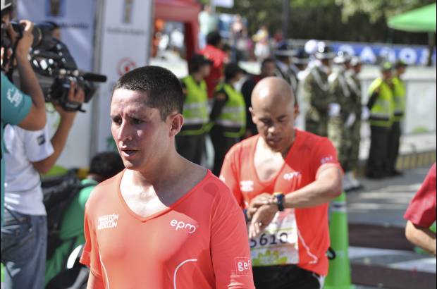 Esteban Jaramillo y Sebasti&#225;n Salazar - M&#225;s de 10 mil competidores se dieron cita en esta hist&#243;rica cita deportiva que se corr&#237;a en las modalidades de 5, 10, 21 y 42 kil&#243;metros.