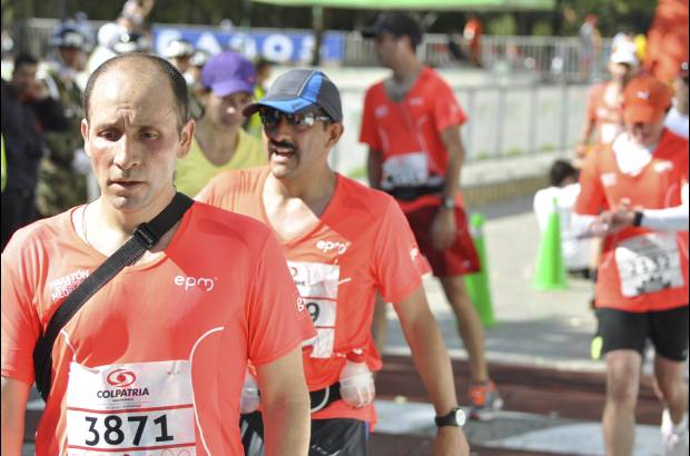 Esteban Jaramillo y Sebasti&#225;n Salazar - M&#225;s de 10 mil competidores se dieron cita en esta hist&#243;rica cita deportiva que se corr&#237;a en las modalidades de 5, 10, 21 y 42 kil&#243;metros.