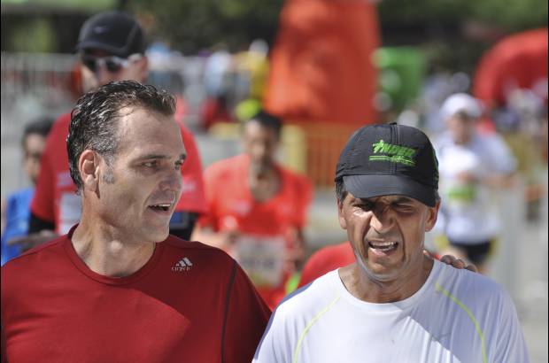 Esteban Jaramillo y Sebasti&#225;n Salazar - M&#225;s de 10 mil competidores se dieron cita en esta hist&#243;rica cita deportiva que se corr&#237;a en las modalidades de 5, 10, 21 y 42 kil&#243;metros.