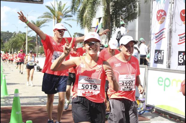 Esteban Jaramillo y Sebasti&#225;n Salazar - M&#225;s de 10 mil competidores se dieron cita en esta hist&#243;rica cita deportiva que se corr&#237;a en las modalidades de 5, 10, 21 y 42 kil&#243;metros.