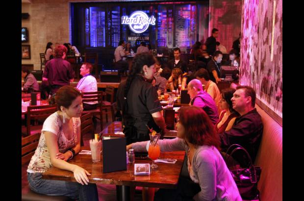 Edwin Bustamante Restrepo - El viernes abri&#243; sus puertas el Hard Rock Caf&#233; en Medell&#237;n, aunque para la inauguraci&#243;n oficial habr&#225; que esperar hasta finales de octubre.