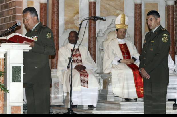 Manuel Saldarriaga - Estos 50 a&#241;os han servido para recordar episodios alegres y tristes. En la ceremonia se record&#243; especialmente a los h&#233;roes ca&#237;dos.