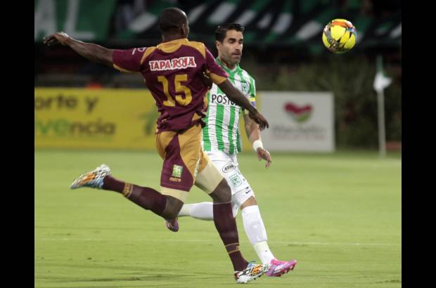 Manuel Saldarriaga - Aunque el equipo verde abri&#243; el marcador con un gol de tiro libre, no supo administrar la ventaja y termin&#243; sufirendo para empatar como local.