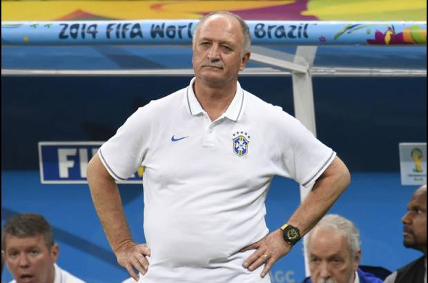 AFP - Scolari, cuestionado por sus malas decisiones.