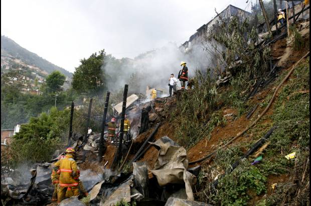 Esteban Vanegas - El incendio se present&#243; en una falda en la que en septiembre de 1974 hubo una tragedia invernal que dej&#243; unos 50 muertos.
