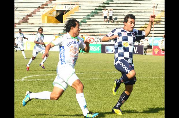 Colprensa - Los autores de los goles fueron Milton Rodríguez (izquierda), Armando Carrillo y Sebastián Hernández.