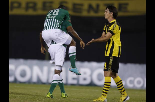 Reuters - El verde le sigue sumando partidos al récord histórico de triunfos consecutivos como visitante. Ahora son nueve.