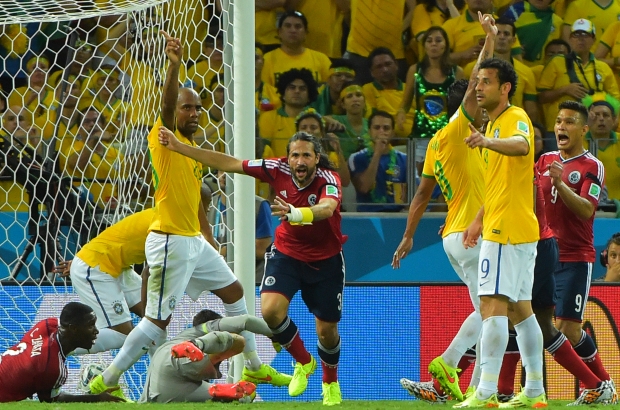 - El gol que para unos fue y para otros no, de Yepes ante Brasil.