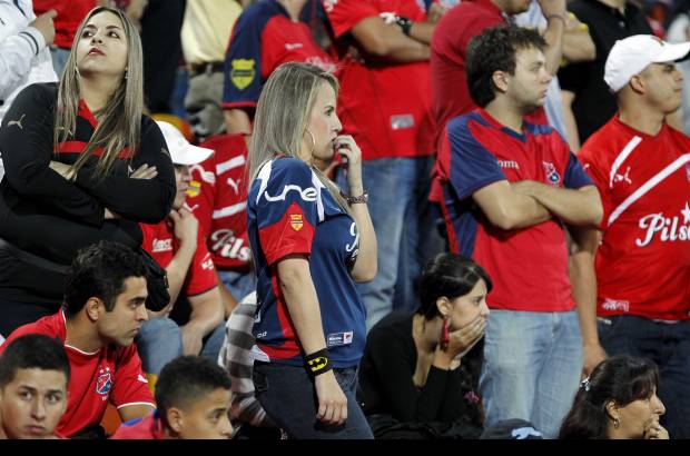 Jaime P&#233;rez - Sufrimiento en la tribuna y ahora a hacer fuerza a la distancia.