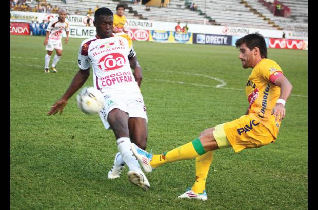 Colprensa - Huila venci&#243; por 1-0 a Tolima en el Guillermo Plazas Alcid.