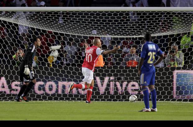 Colprensa - En el primer juego del Torneo Apertura, Nelson Ramos anotó para Millonarios y el argentino Omar Pérez marcó por Santa Fe.