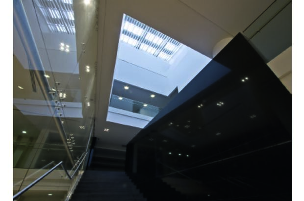 Categor&#237;a Arquitectura de Interiores y Arquitectura Ef&#237;mera - La obra consisti&#243; en la uni&#243;n de los Bloques A y B del Museo del Oro, ambos edificios del arquitecto Germ&#225;n Samper.