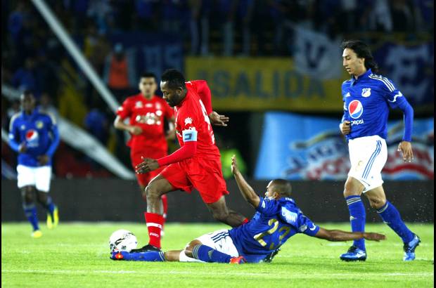 Colprensa - Ni la experiencia del Tigre Castillo pudo evitar que América juegue la promoción.