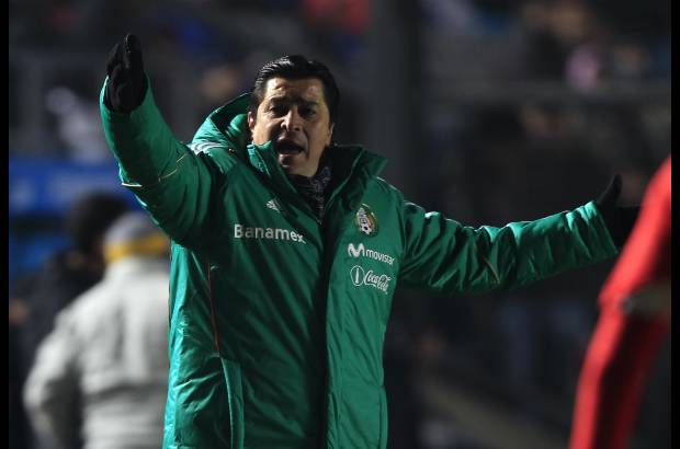 Reuters - "El equipo se plantó frente a un rival con mas experiencia y mucha calidad. No podemos estar contentos porque perdimos, pero sí tranquilos porque los futbolistas se entregaron en todo momento", aseguró el entrenador mexicano, Luis Fernando Tena.