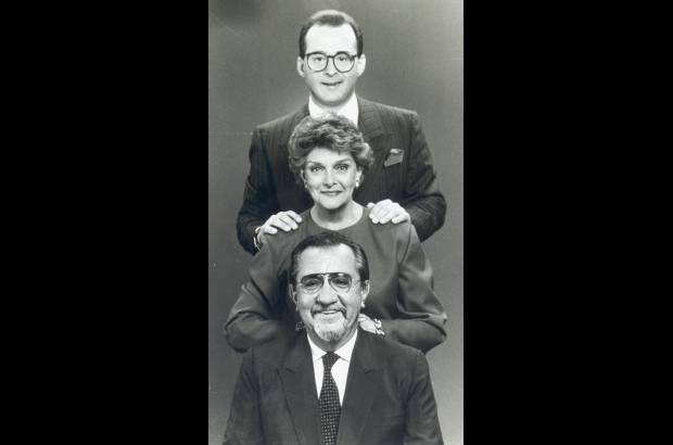 Archivo - Imagen de 1990, cuando Pacheco y Gloria Valencia, junto a Jota Mario Valencia, presentaban el programa de concurso Los tres a las seis.