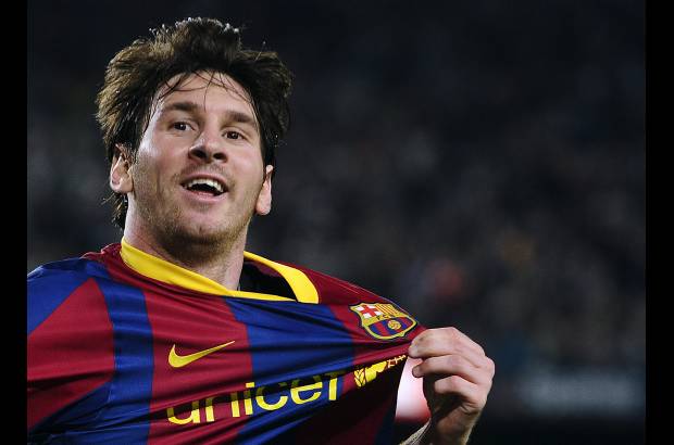 AP - El argentino Lionel Messi, mejor jugador del mundo y ganador del Bal&#243;n de Oro 2011, encabeza la delantera de este equipo.