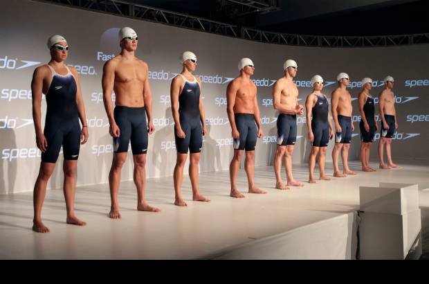 AP - El traje de Michael Phelps estuvo a cargo de la firma deportiva Speedo.