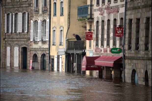 AFP - Desbordamiento del río de Laita en Francia.