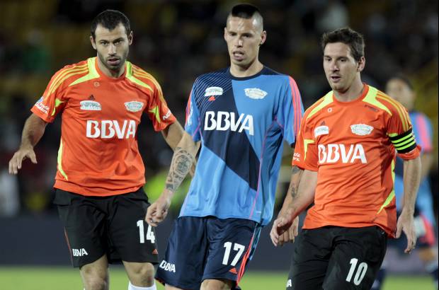 Mauricio Alvarado-Colprensa - Anotaron Ezequiel Lavezzi, Robinho (2), Diego Osvaldo, Messi y autogol de Alvaro Gonz&#225;lez.