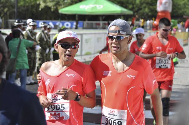 Esteban Jaramillo y Sebasti&#225;n Salazar - M&#225;s de 10 mil competidores se dieron cita en esta hist&#243;rica cita deportiva que se corr&#237;a en las modalidades de 5, 10, 21 y 42 kil&#243;metros.