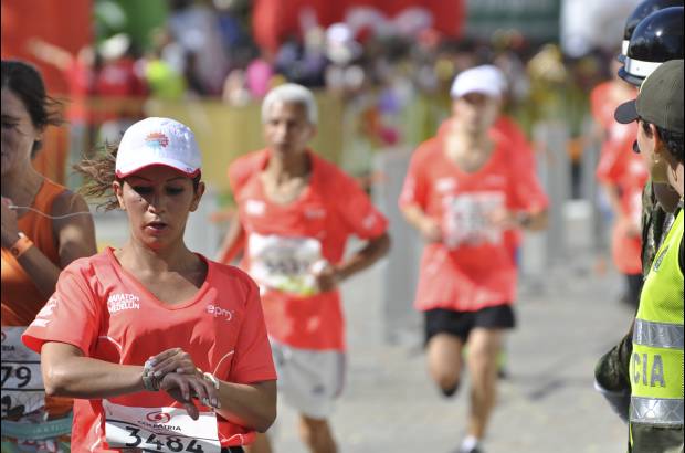 Esteban Jaramillo y Sebasti&#225;n Salazar - M&#225;s de 10 mil competidores se dieron cita en esta hist&#243;rica cita deportiva que se corr&#237;a en las modalidades de 5, 10, 21 y 42 kil&#243;metros.