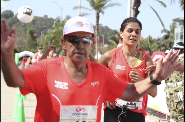 Esteban Jaramillo y Sebasti&#225;n Salazar - M&#225;s de 10 mil competidores se dieron cita en esta hist&#243;rica cita deportiva que se corr&#237;a en las modalidades de 5, 10, 21 y 42 kil&#243;metros.