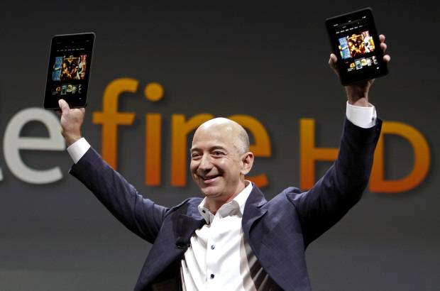 Reuters - En el caso de los Kindle Fire HD permite opciones como identificar los nombres de los actores en cualquier escena de la película que se esté viendo.