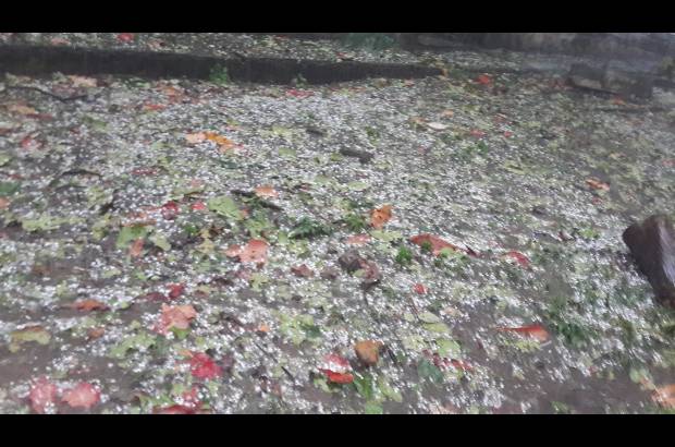 Cortes&#237;a David Henao - Barrios como Robledo reportaron ca&#237;da de granizo.