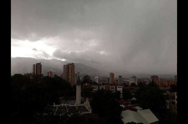 Cortes&#237;a @adrianamar05 - Panor&#225;mica de la ciudad en la tarde de este mi&#233;rcoles