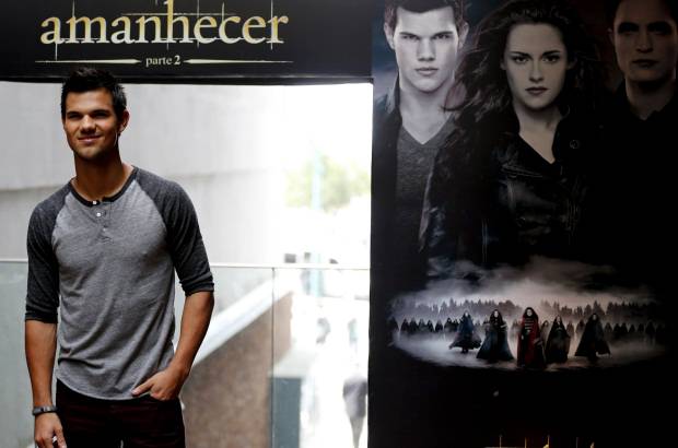 Reuters - El estadounidense Taylor Lautner adem&#225;s de actor tambi&#233;n es modelo y luchador de artes marciales.