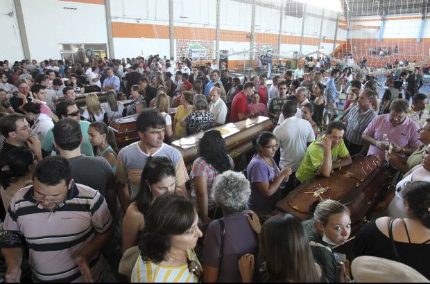 AP - El incendio es el más trágico en los últimos 50 años en Brasil.