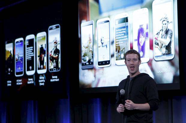 Reuters - El director general de Facebook, Mark Zuckerberg, indic&#243; que la empresa no est&#225; construyendo un tel&#233;fono o un sistema operativo. M&#225;s bien, Facebook est&#225; presentando una experiencia m&#243;vil llamada Home.
