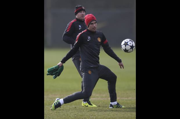 - El holand&#233;s Robin Van Persie ser&#225; otra de las cartas importantes en la n&#243;mina del Manchester United.