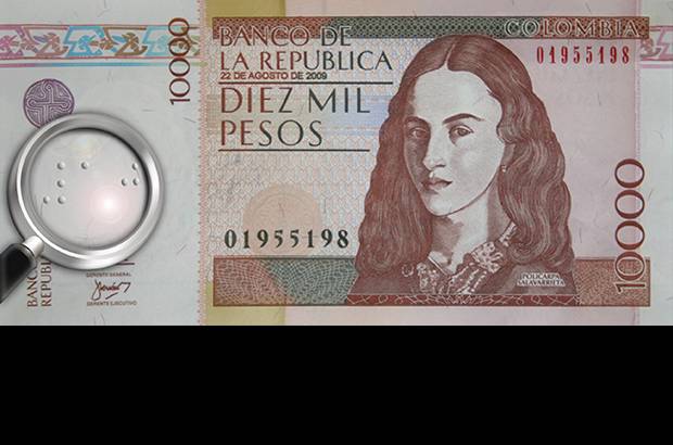 Cortesía Banco de la República - El Banco de la República puso en circulación este martes los billetes de 10 mil y 20 mil pesos con una señal especial para los invidentes. En total la edición tiene 100 millones de billetes de cada denominación.