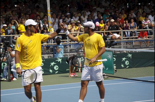Colprensa - La pareja de Juan S. Cabal y Robert Farah venció en cinco sets a Uruguay.